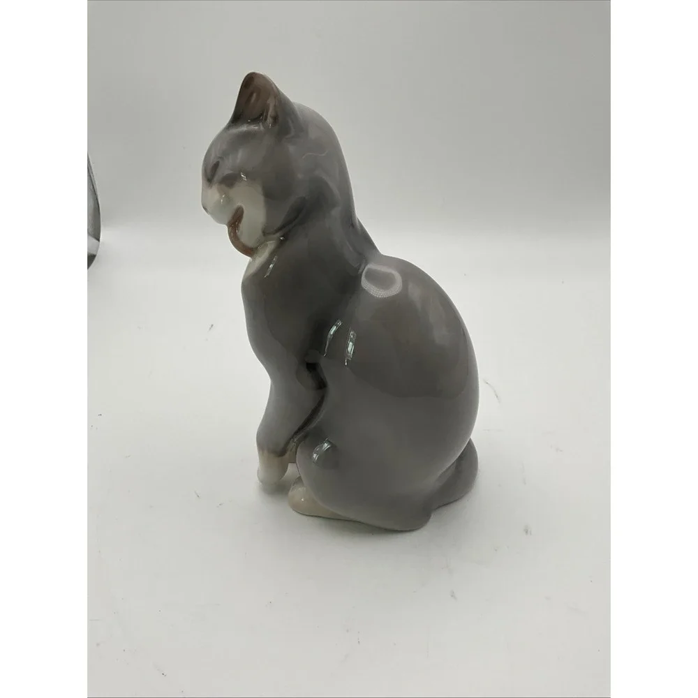Royal Copenhagen B&G Porcelain Gray Cat Figurine #2256 Denmark Rubin Collection